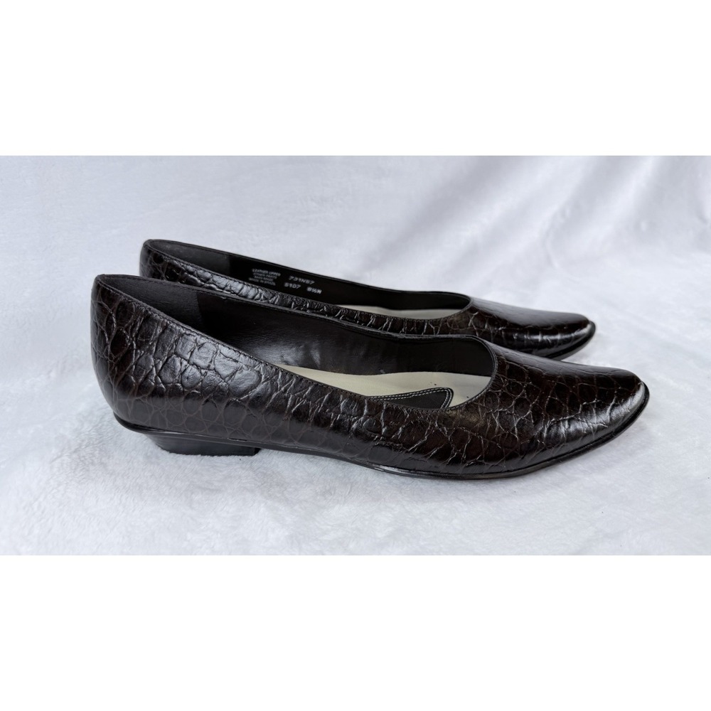 Naturalizer Brown Croc Embossed Leather Flats Dress Shoes Comfort Womens 8.5M - Picture 2 of 7